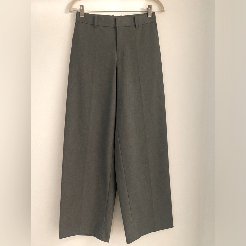 Uniqlo women’s wide leg trouser, charcoal